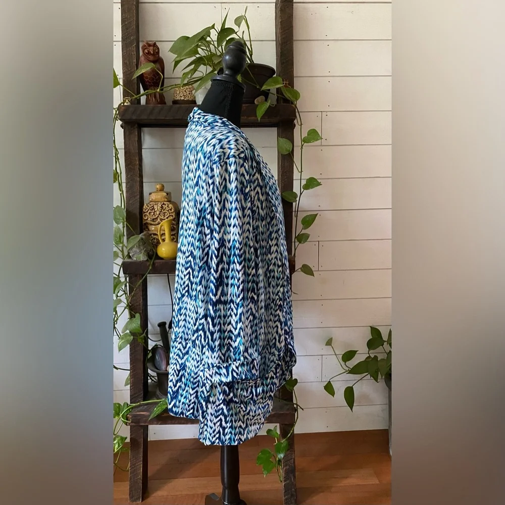 Robert Louis: Blue and White Coastal Grandma Cardigan with Flowing Silhouette